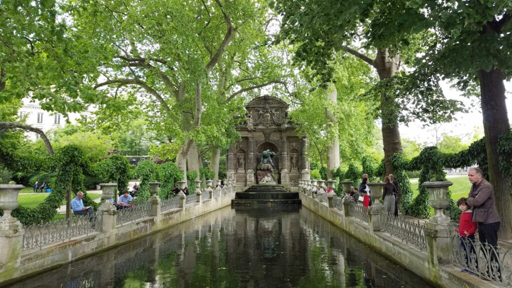 Wandering Paris: A Walking Guide to the Latin Quarter | Adventures with Shelby